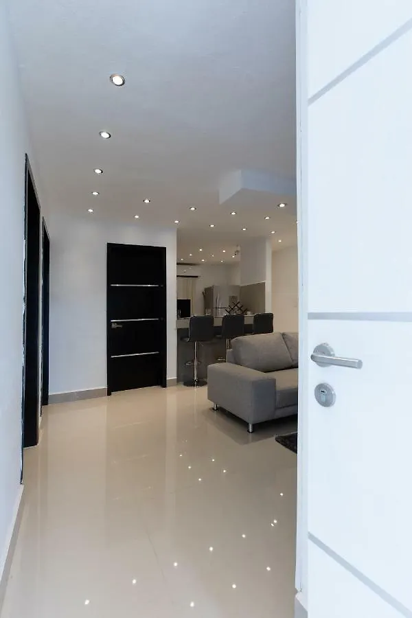 Departamento En Cancun De 2 Recamaras, Sala, Cocina, Tvs, Wifi 아파트