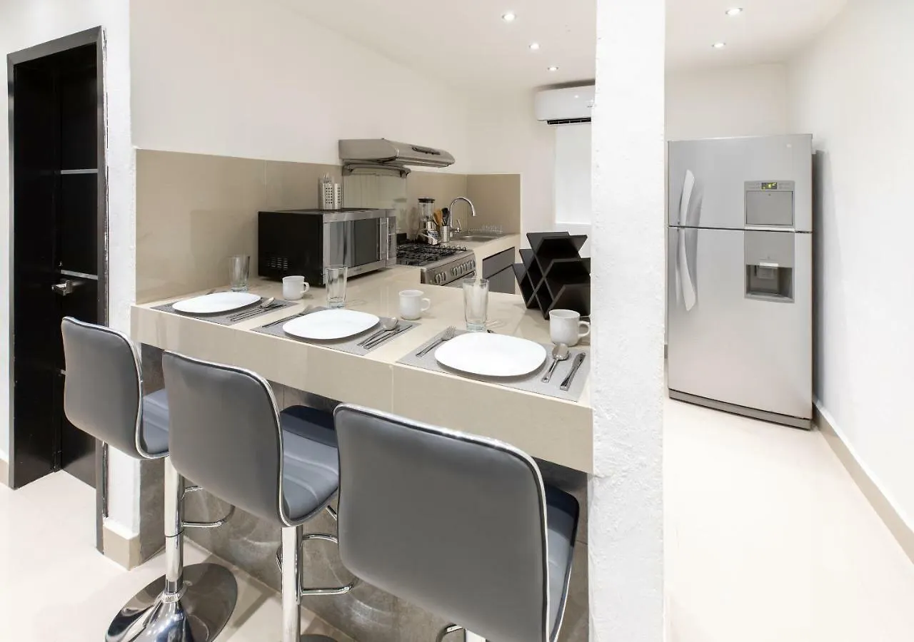 Departamento En Cancun De 2 Recamaras, Sala, Cocina, Tvs, Wifi 아파트