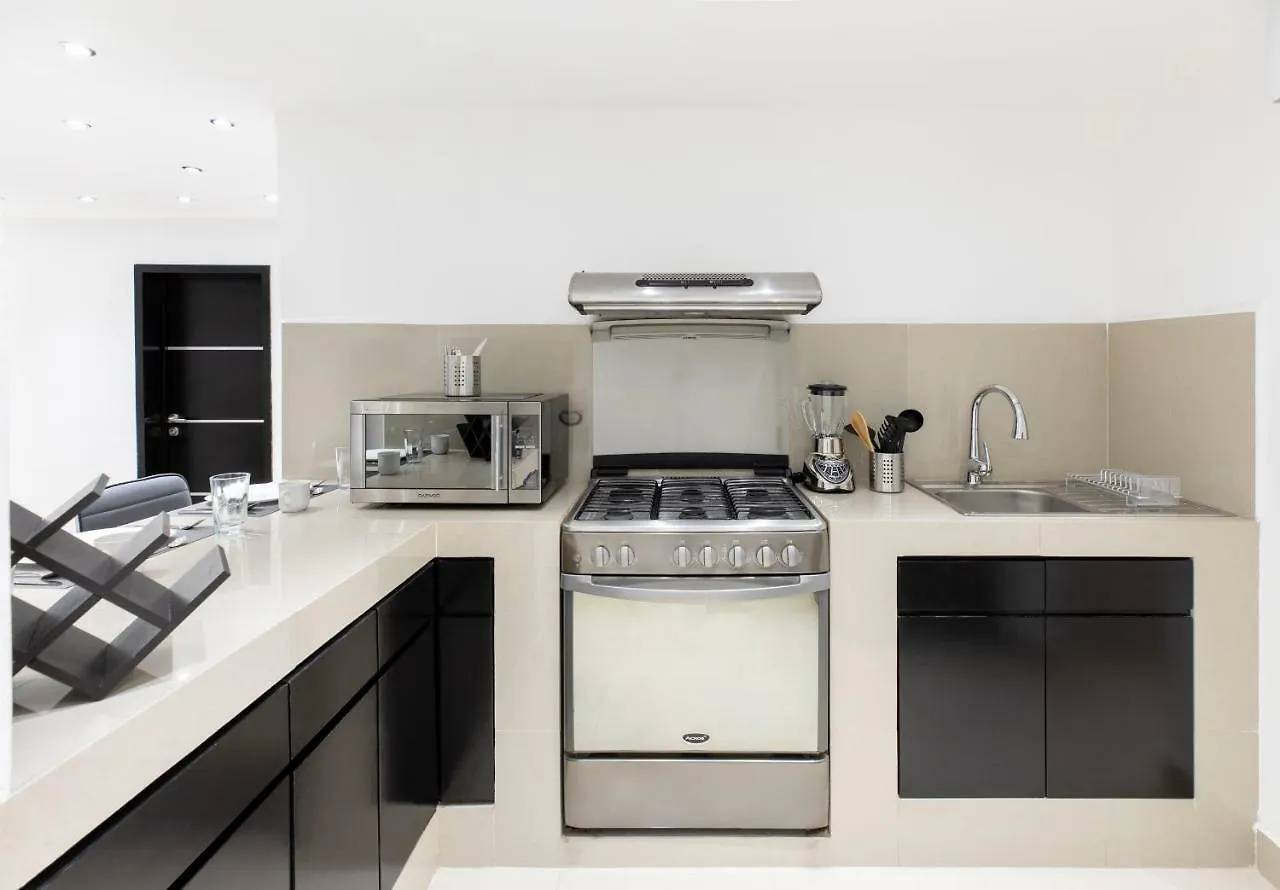 Departamento En Cancun De 2 Recamaras, Sala, Cocina, Tvs, Wifi 아파트